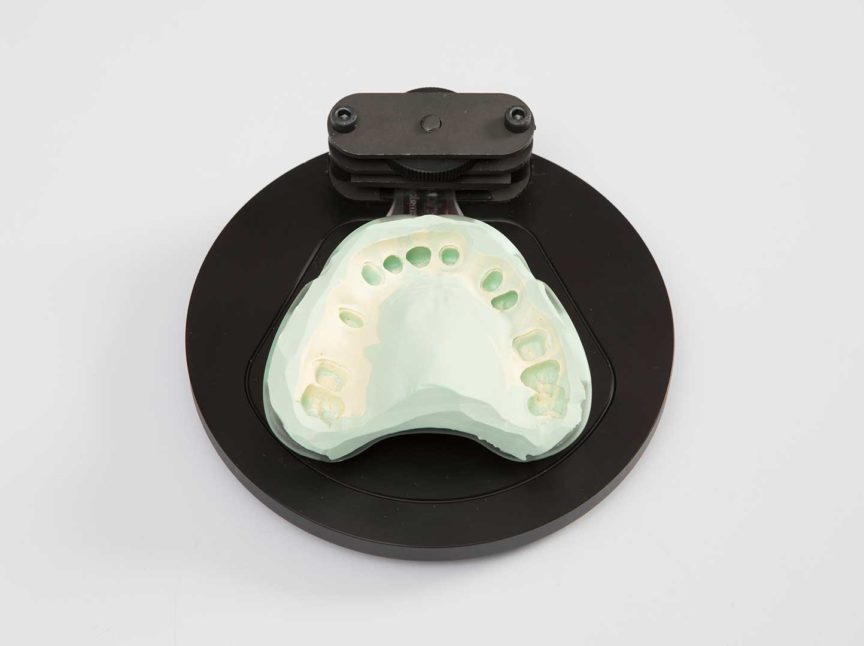 Complete dental arch scanning